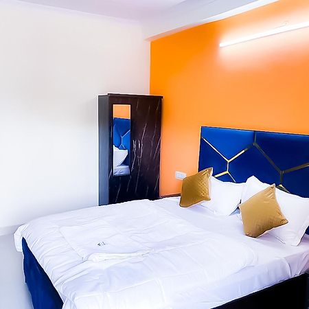 Roomshala 123 Happy Homes- Near Saket Metro New Delhi Buitenkant foto