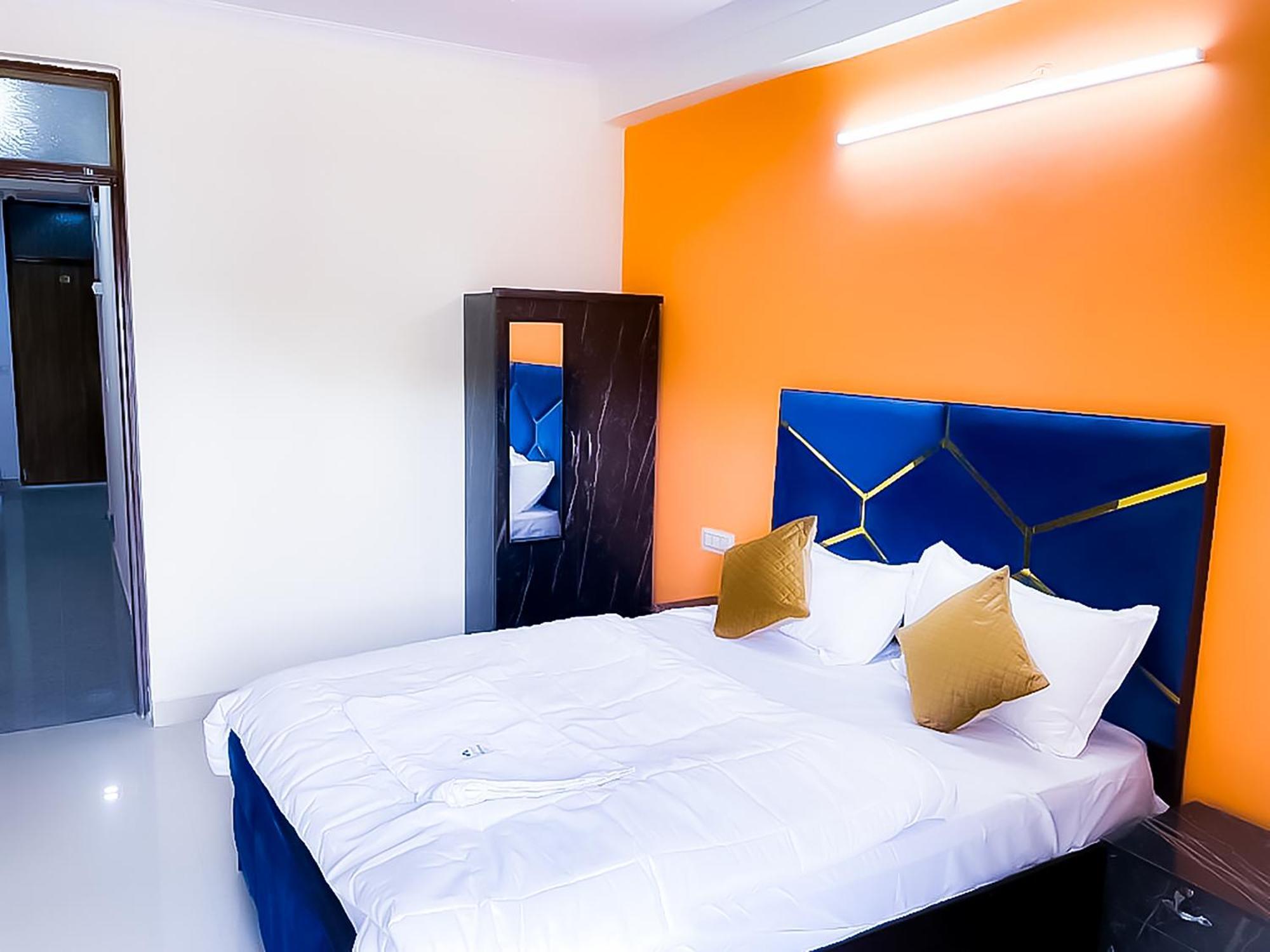 Roomshala 123 Happy Homes- Near Saket Metro New Delhi Buitenkant foto