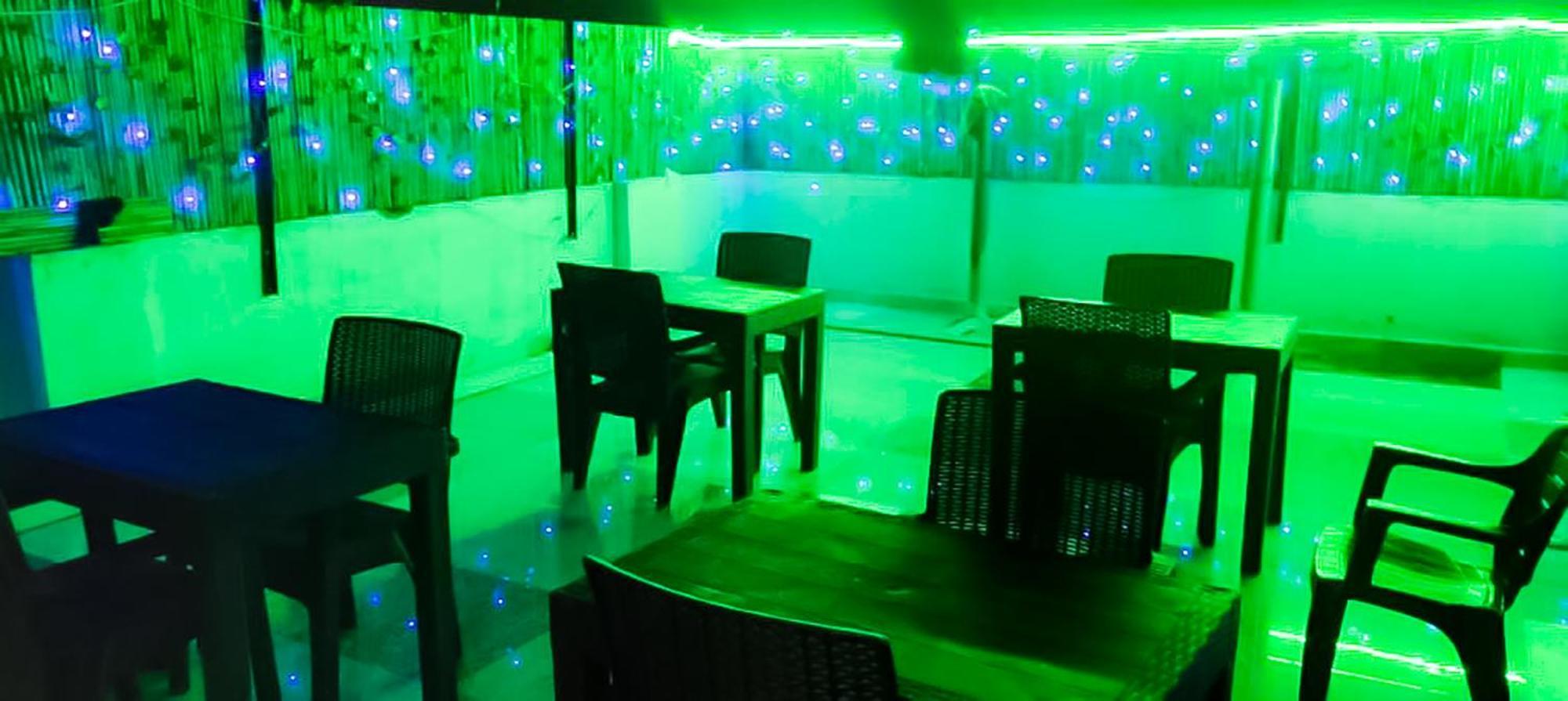 Roomshala 123 Happy Homes- Near Saket Metro New Delhi Buitenkant foto