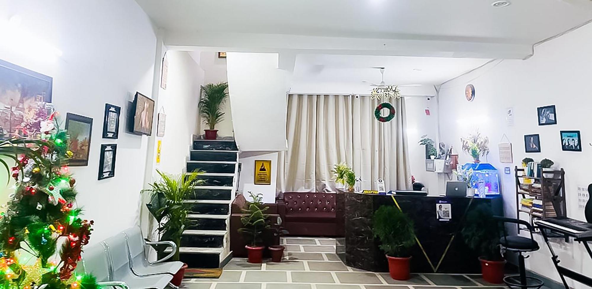 Roomshala 123 Happy Homes- Near Saket Metro New Delhi Buitenkant foto